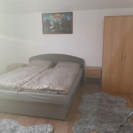 Homestay Renata Nova Lesna Exterior foto