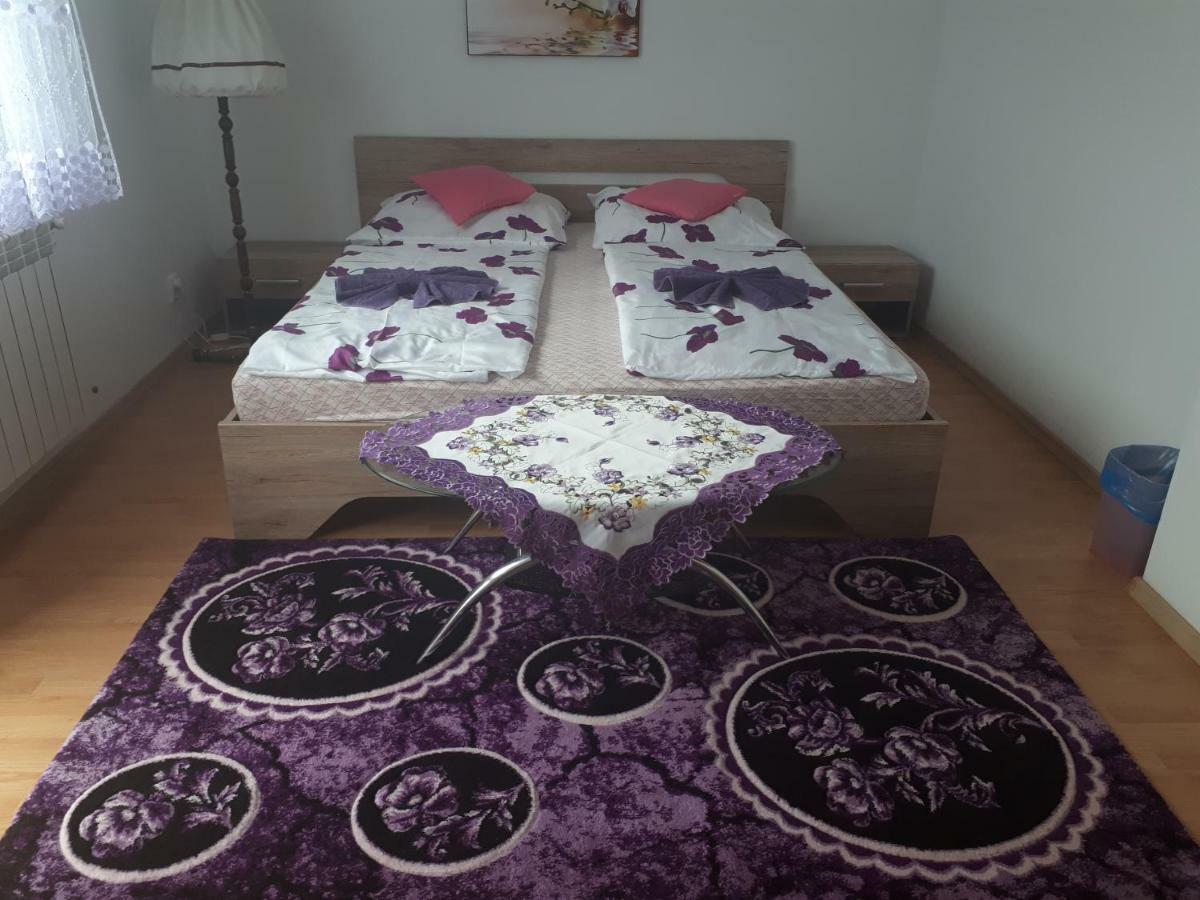 Homestay Renata Nova Lesna Exterior foto