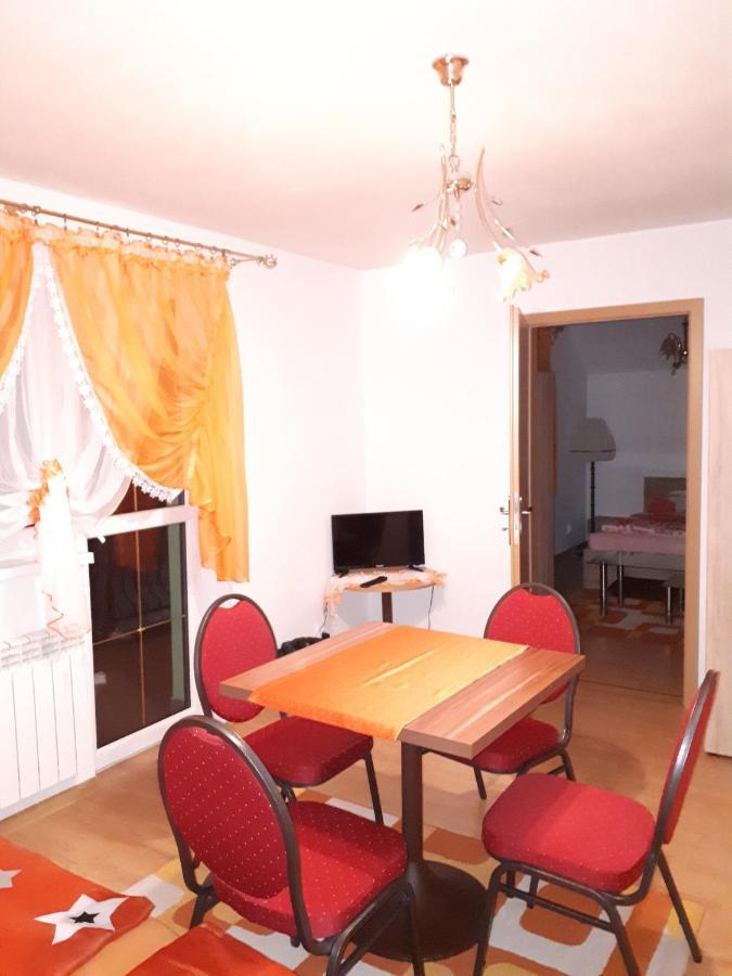 Homestay Renata Nova Lesna Exterior foto