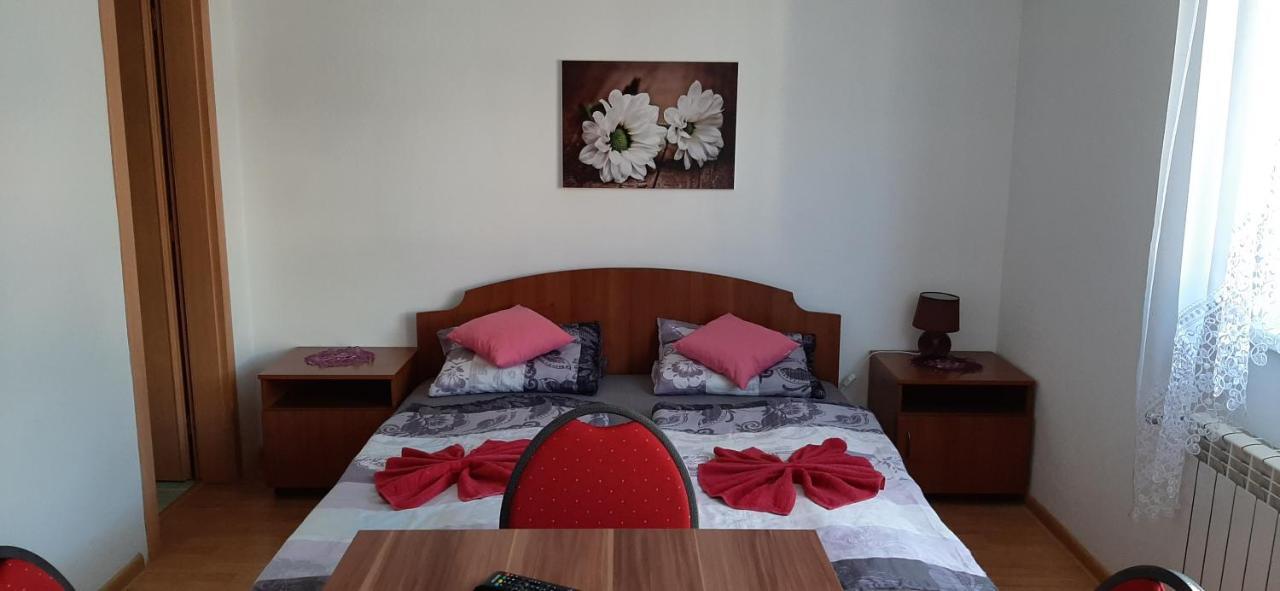 Homestay Renata Nova Lesna Exterior foto