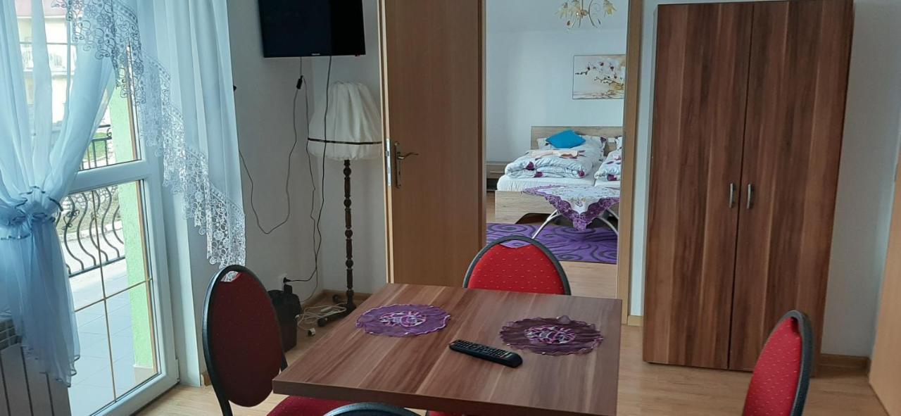 Homestay Renata Nova Lesna Exterior foto